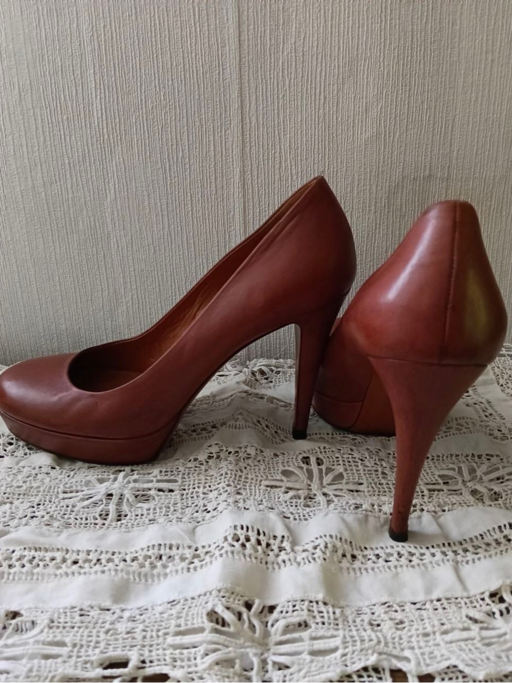 Gucci Brown Leather High Heel Pumps